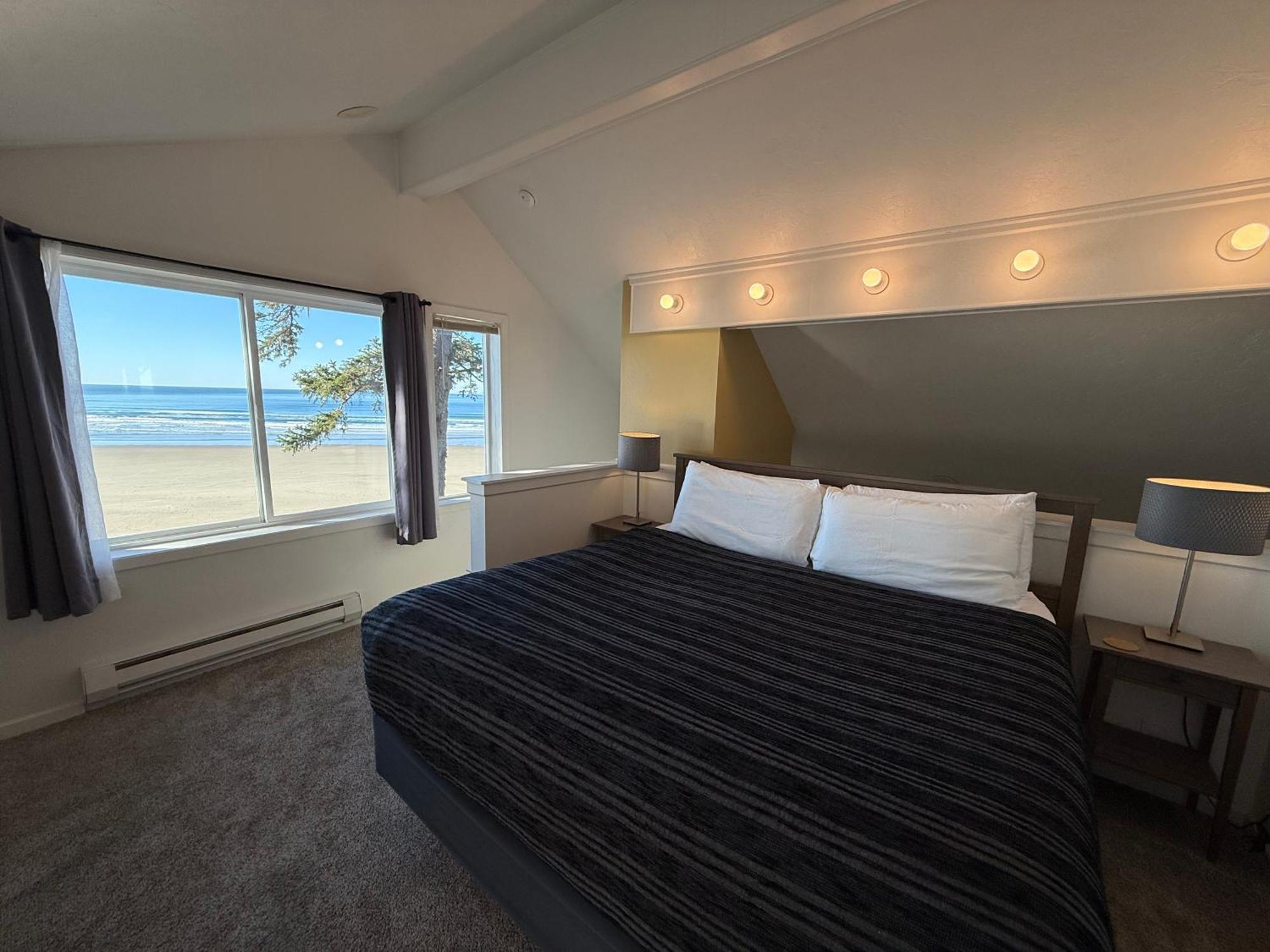 Starfish Point Aparthotel Newport Exterior photo